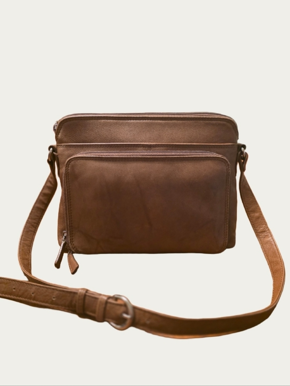 ili New York, East-West Leather Crossbody, Organizer Bag - Picture 5 of 16